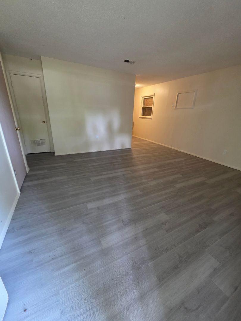 Cahokia House: 1 Westwood Dr
