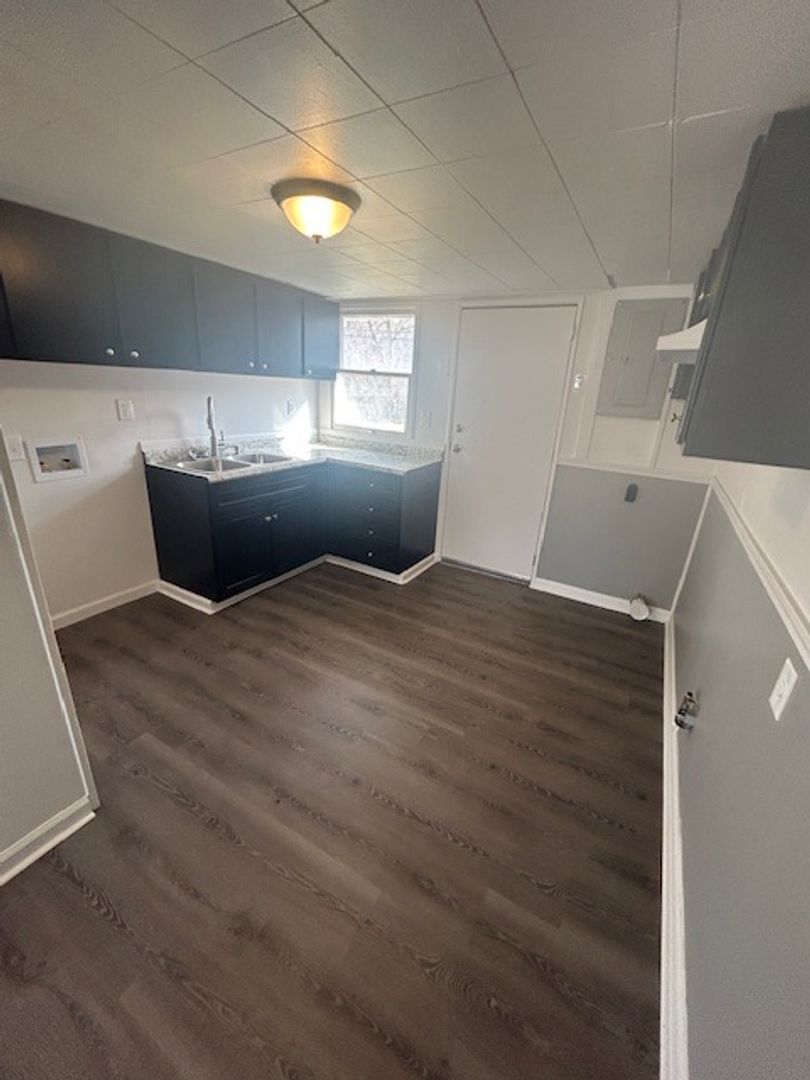 Cahokia House: 222 St John Dr