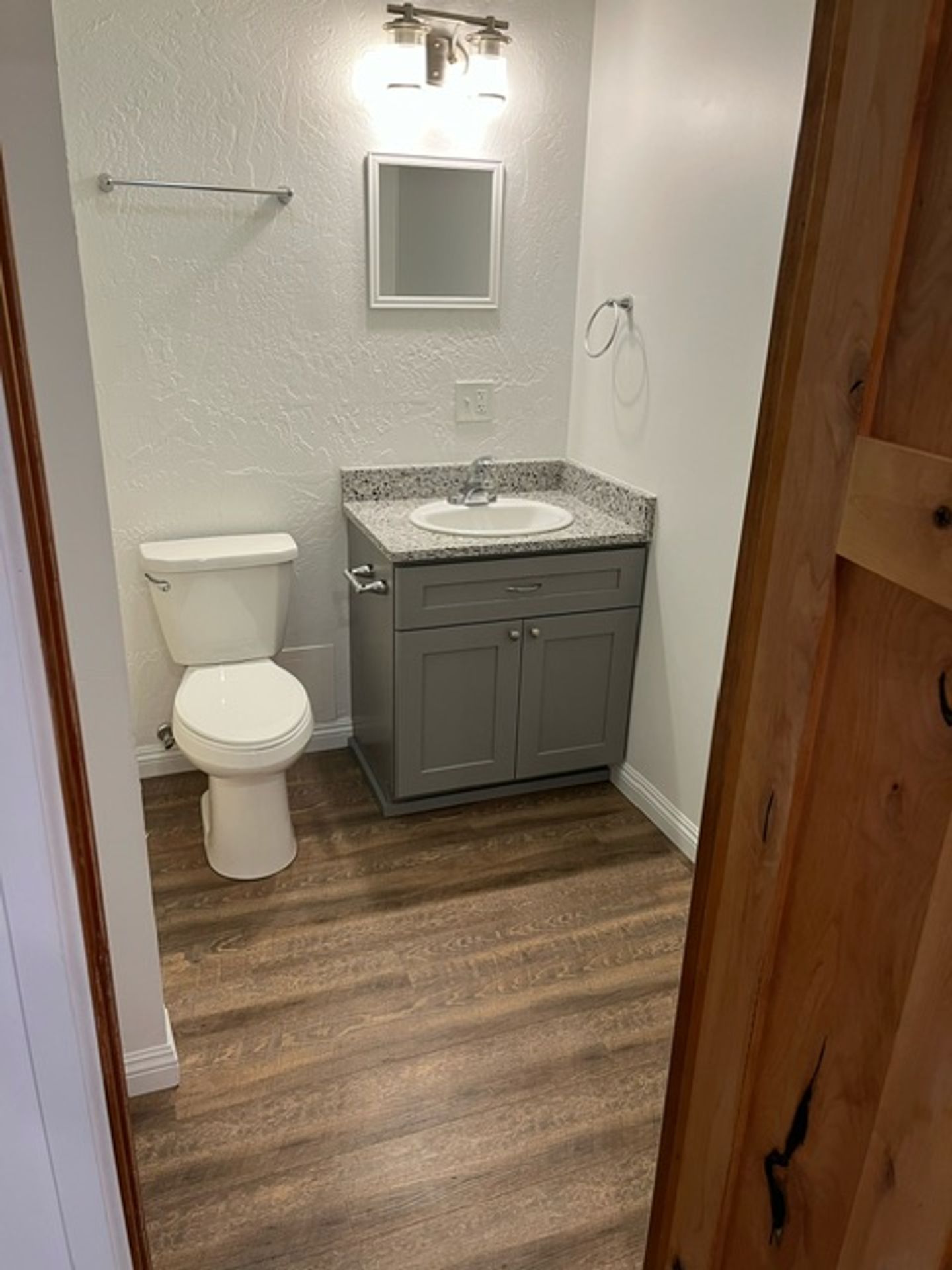 Centralia Apartment: 201 S. Tower Ave