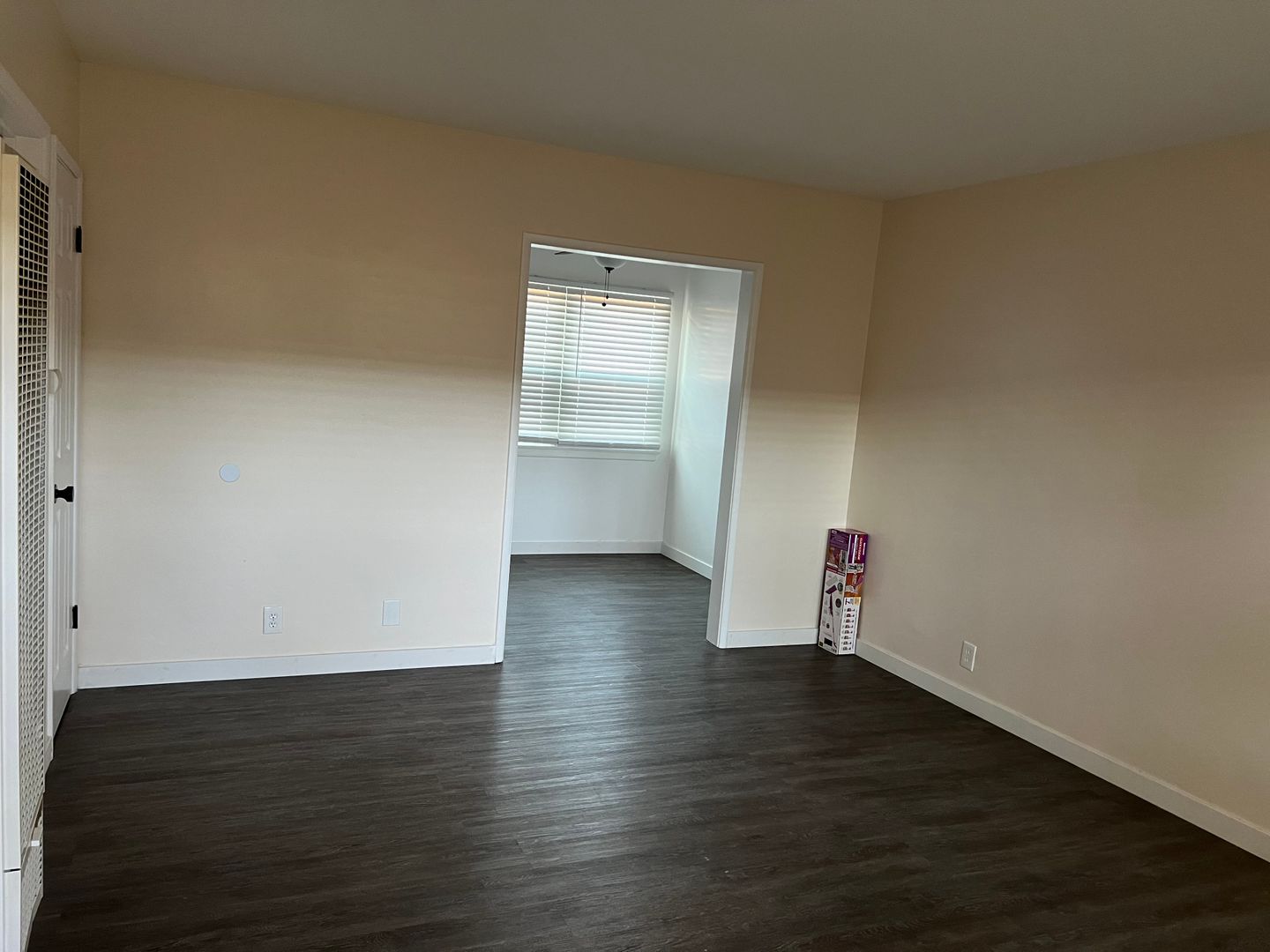 Bell Apartment: 6606-6610 Flora Avenue