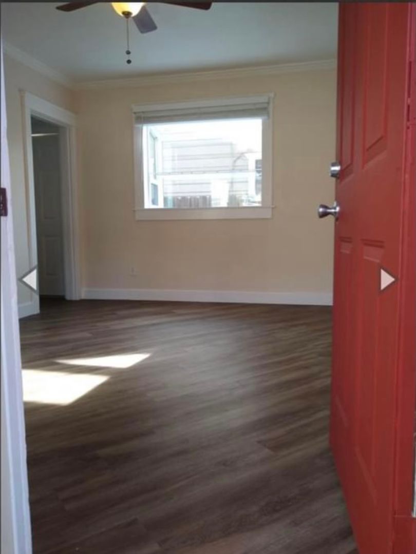 Long Beach Apartment: 477 Rose Avenue