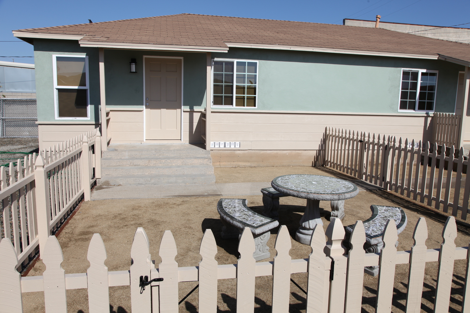 Costa Mesa Apartment: 943 Sunset Drive