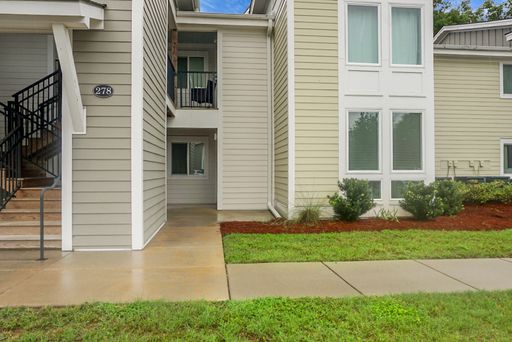 1‑bedroom, 1‑bathroom Condo Mt Pleasant, near Ravenel Bridge!