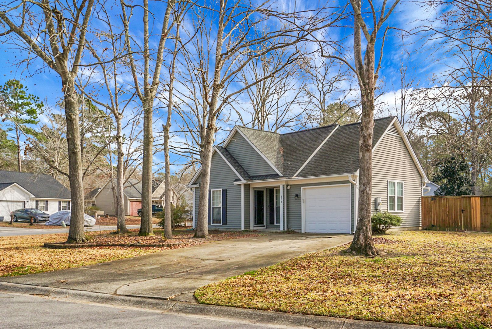 Goose Creek House: 101 Ceinwein Ct
