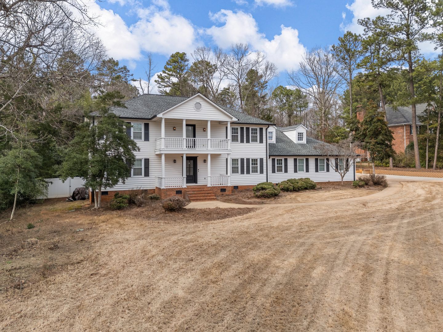 Spartanburg House: 301 Ashwick Court