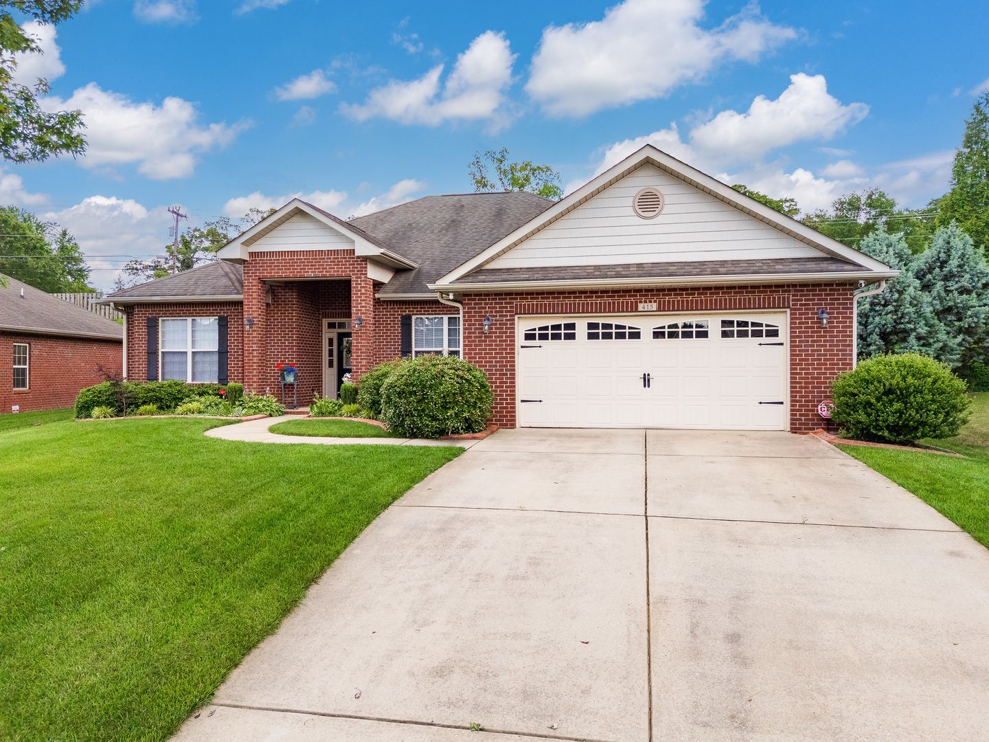 Lyman House: 415 Jewelwood Dr.