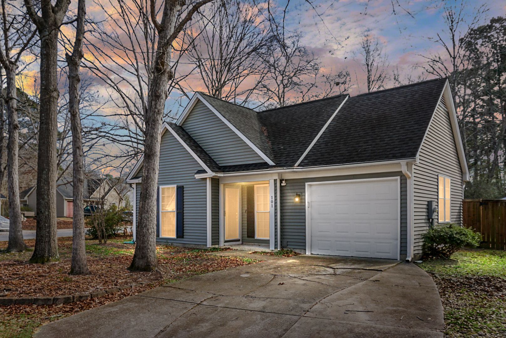 Goose Creek House: 101 Ceinwein Ct