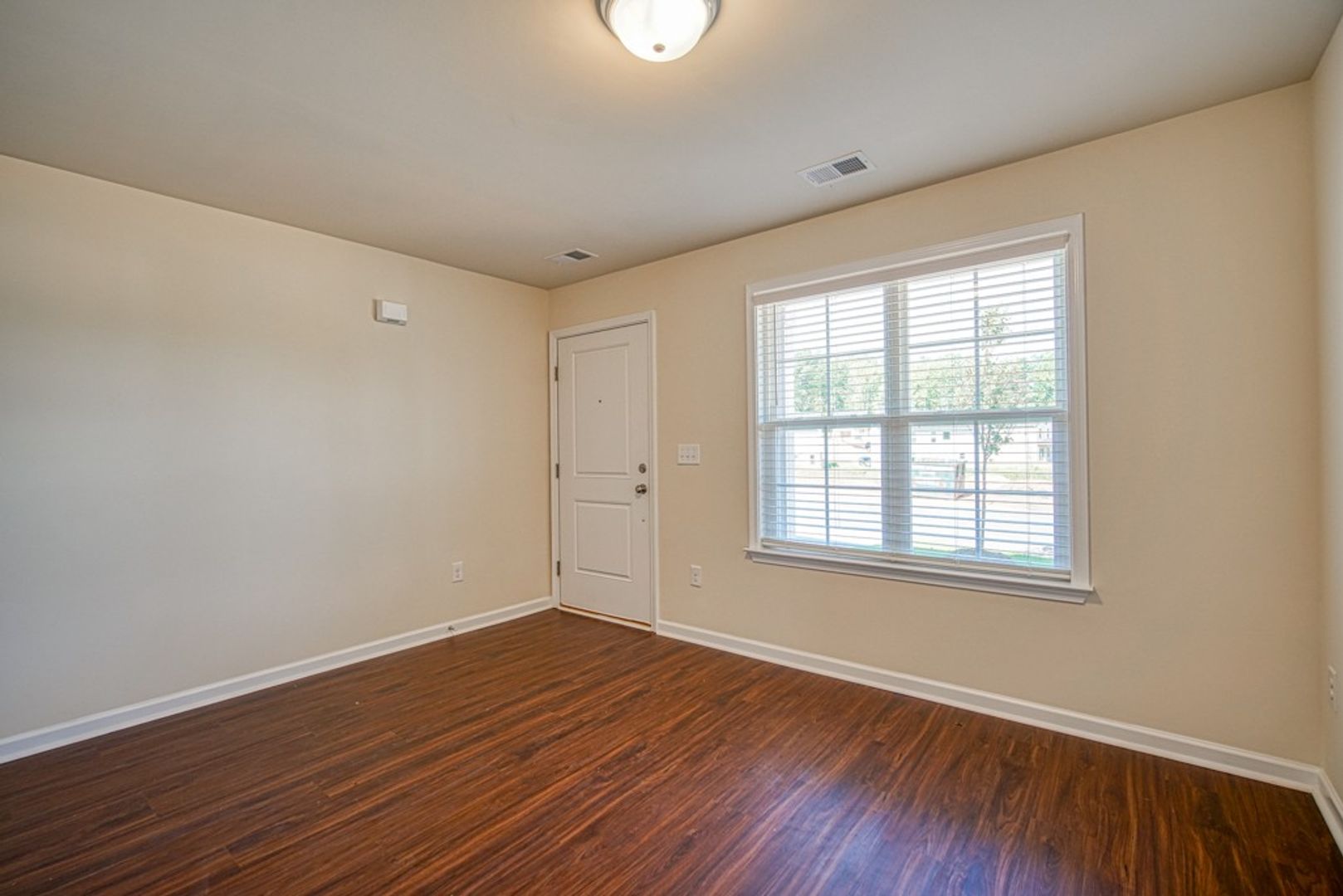 580 Millsgate Circle 8 of 12