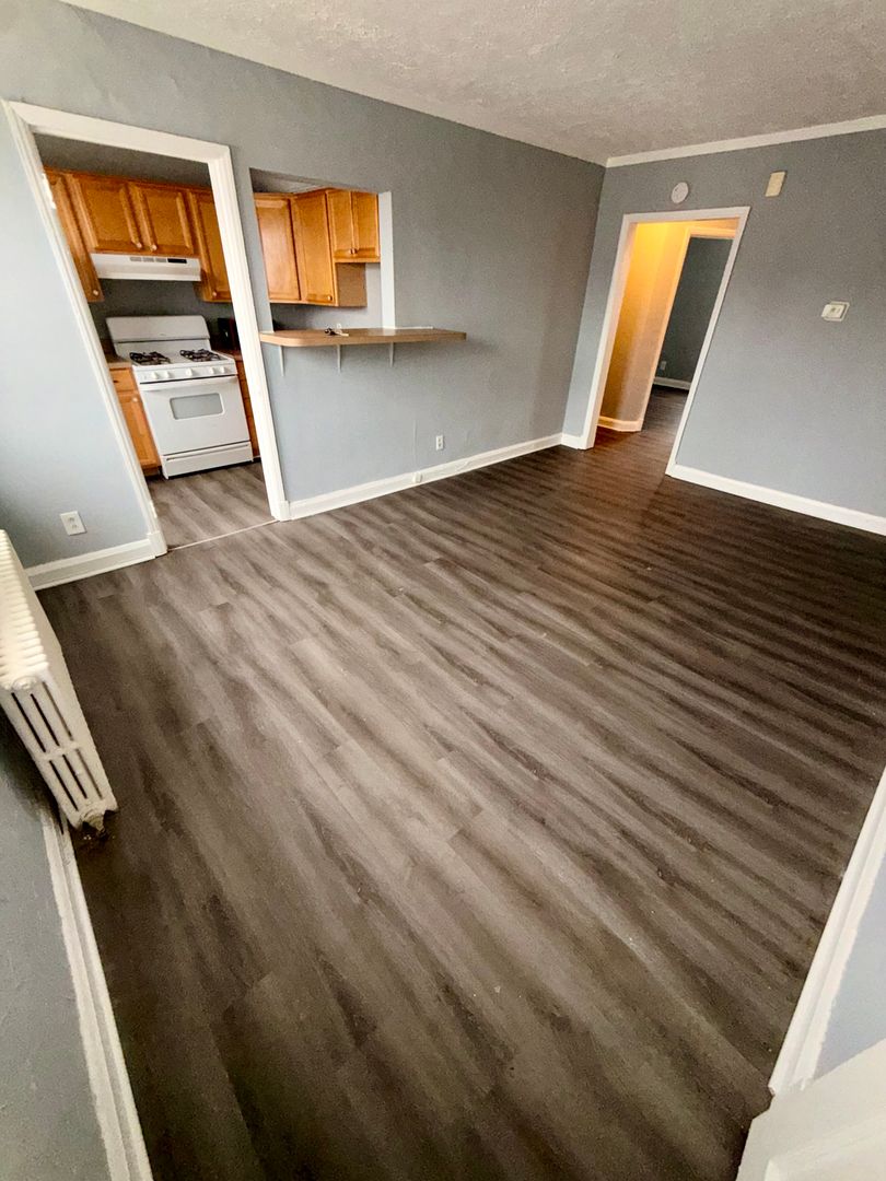 Baltimore Apartment: 4002 Edgewood Rd