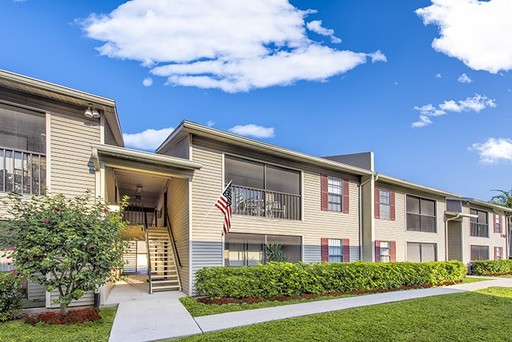 2 bed 2 bath with the best location in town! 1 Month Free Special! – photo 1