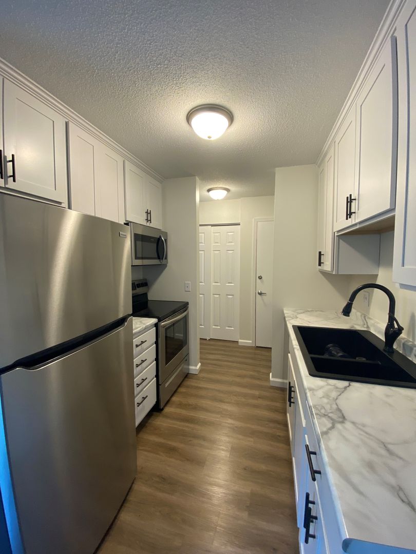 Mounds View Apartment: 2659 County Road H2