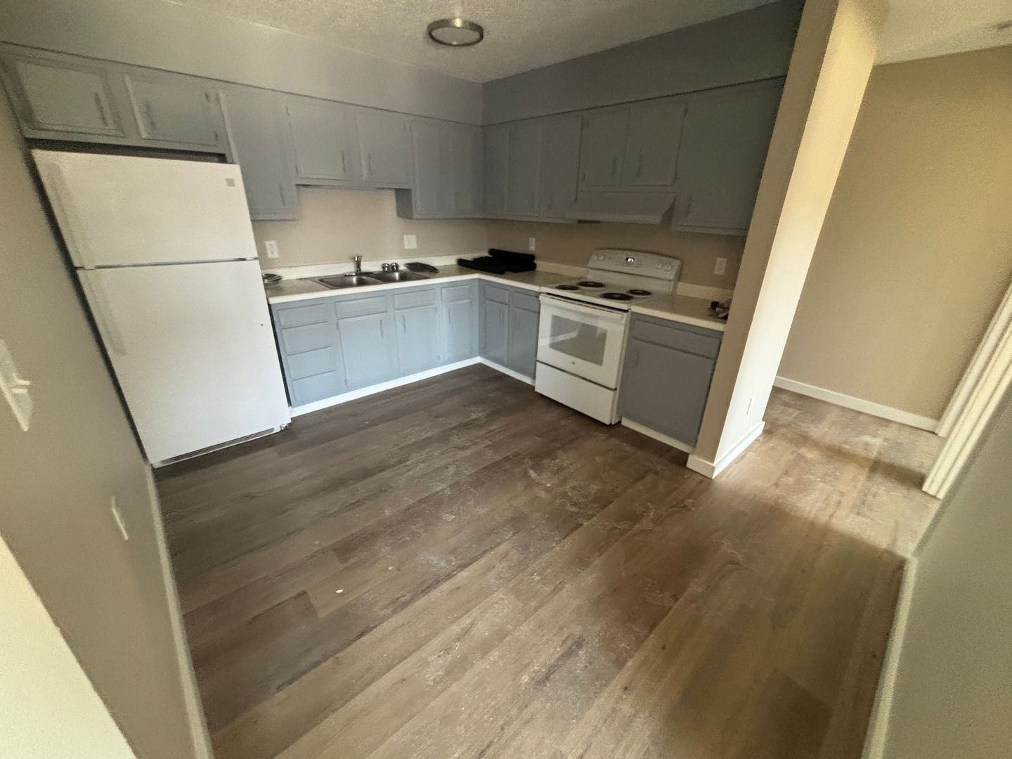 Carroll Apartment: 512 E 18th St