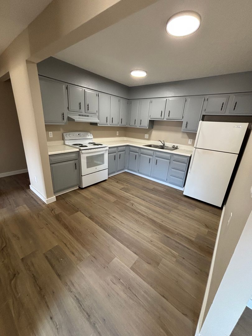 Carroll Apartment: 506 E 18th St