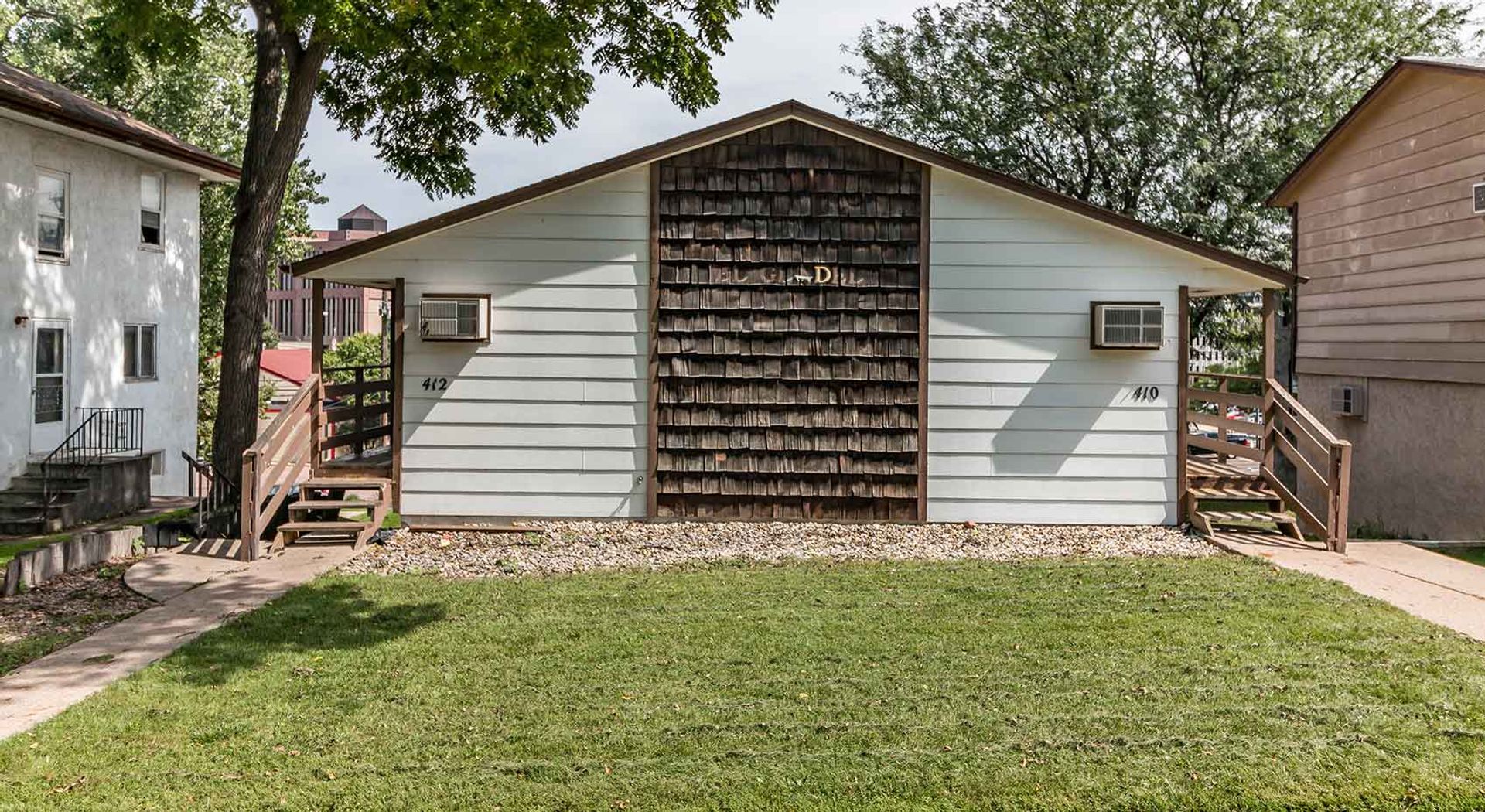 Sioux Falls Apartment: 410-412 N Spring Ave