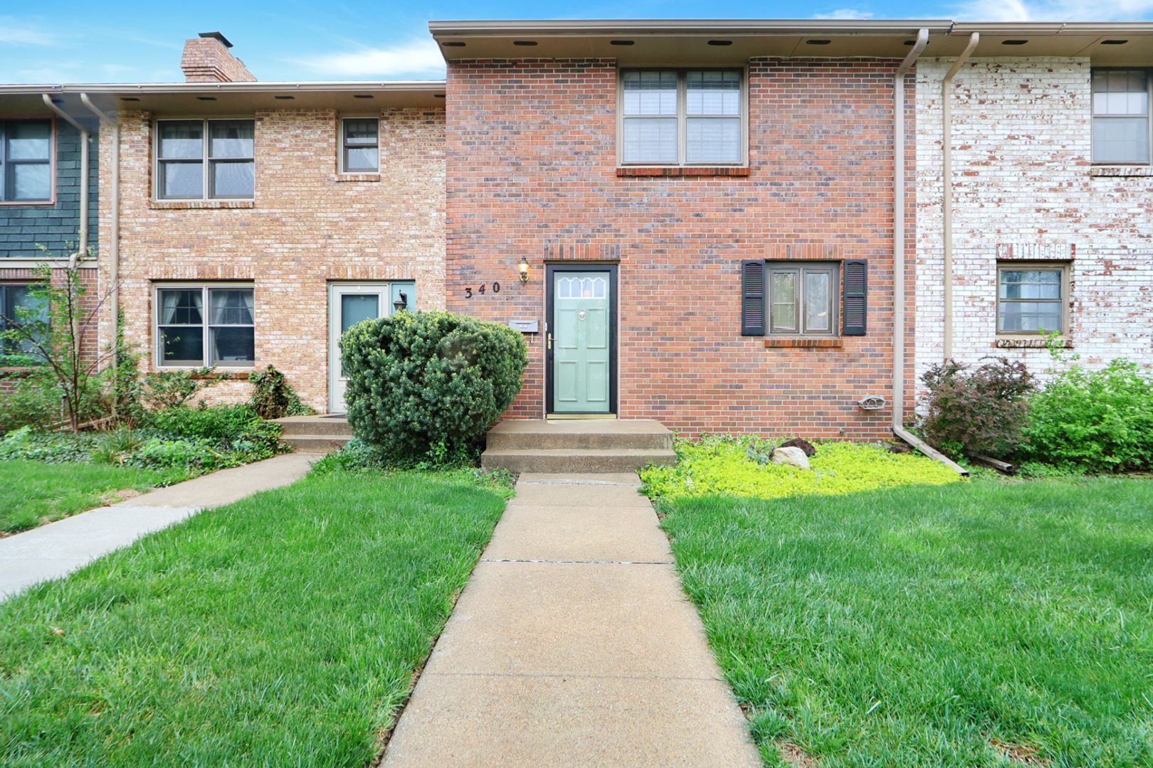 Manhattan Townhome: 340 Twykingham Pl