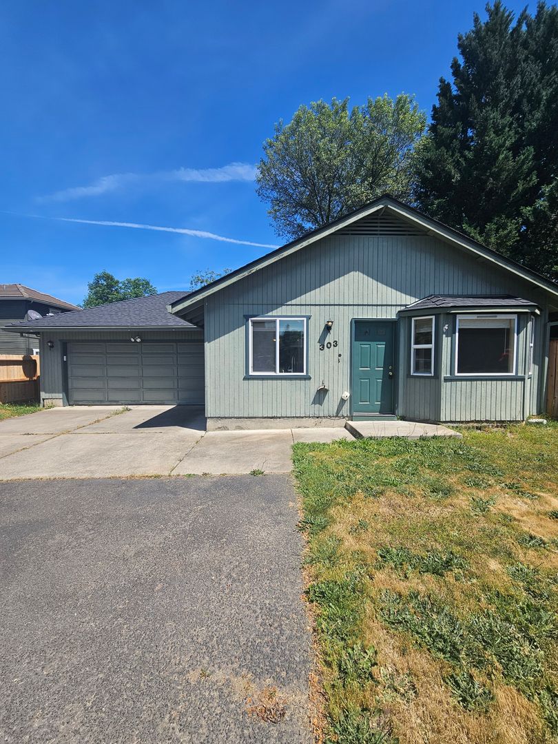 Medford House: 303 Garfield St