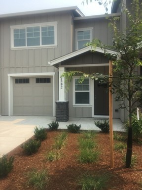Medford Townhome: 3587 Juanipero Way