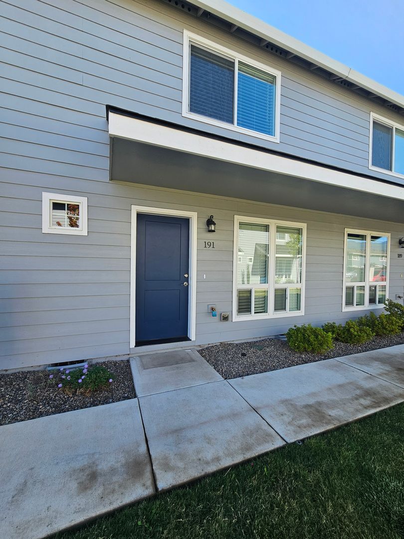 Medford House: 191 Northridge Terrace