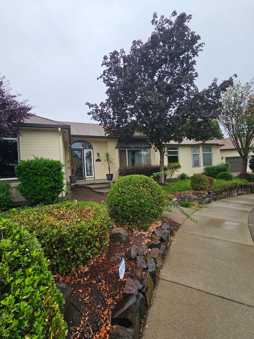Medford House: 2982 Rosedale Terrace