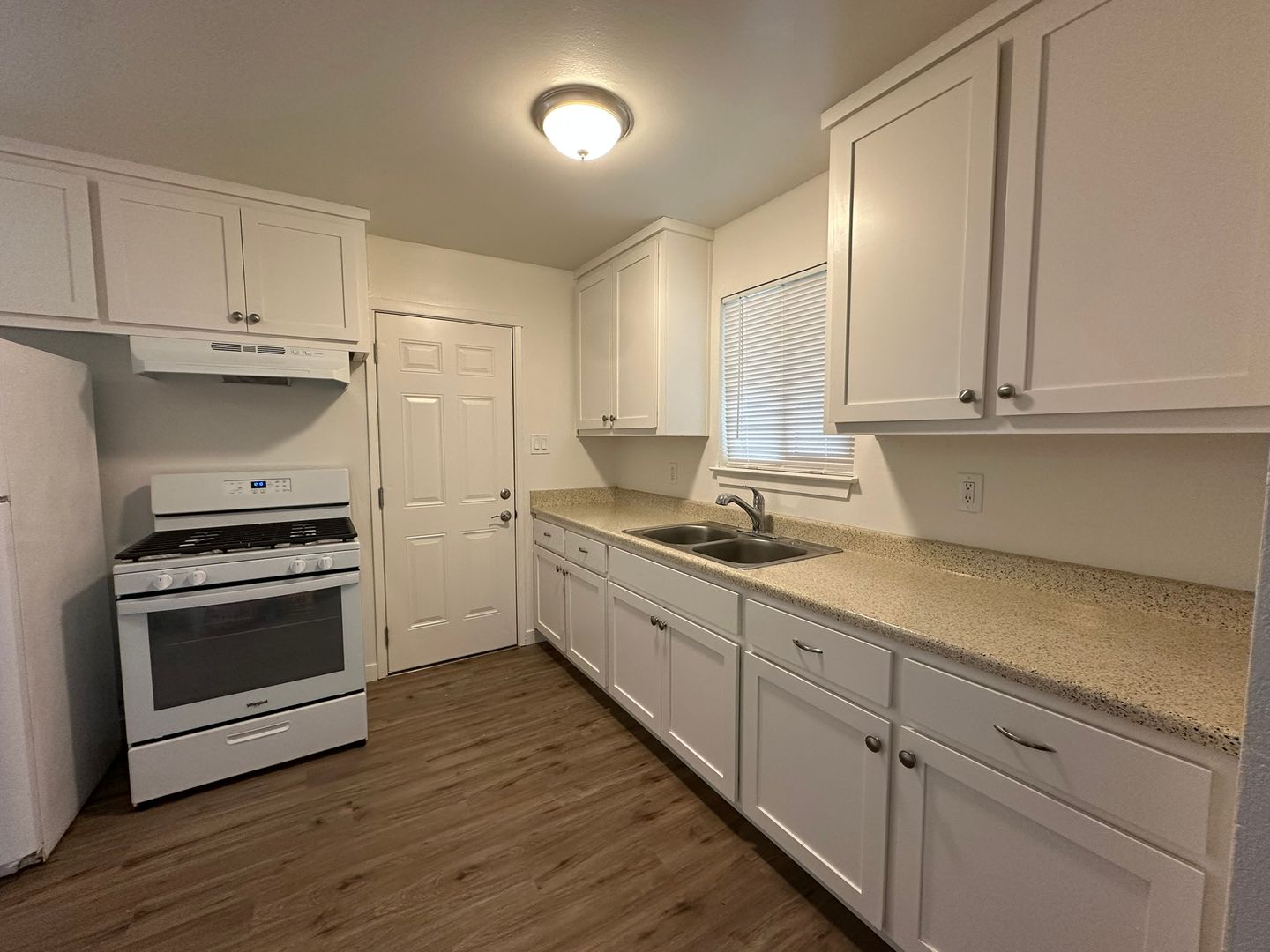 Woodland Apartment: 547-599 Johnston St