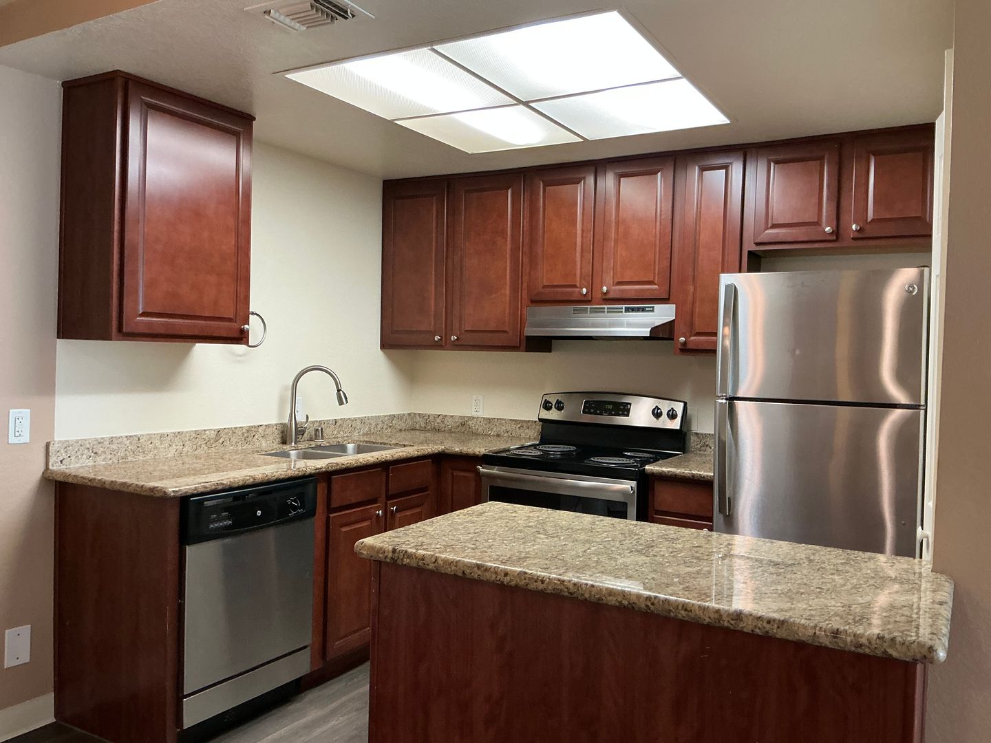 Sacramento Apartment: 5341 Walnut Ave