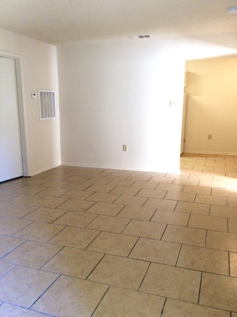 Baton Rouge Apartment: 8545 Leake Ave