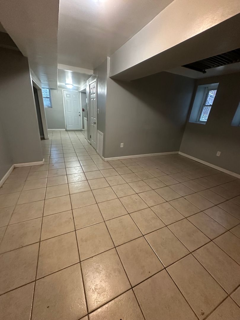 Philadelphia Apartment: 1315 W Roosevelt