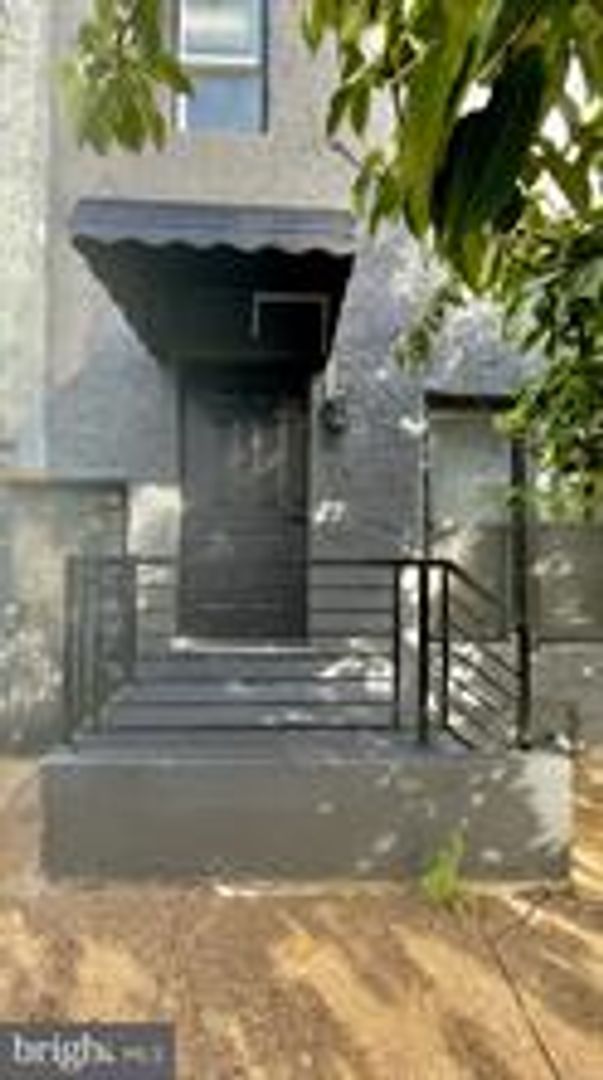 Philadelphia Apartment: 2007 N Front st