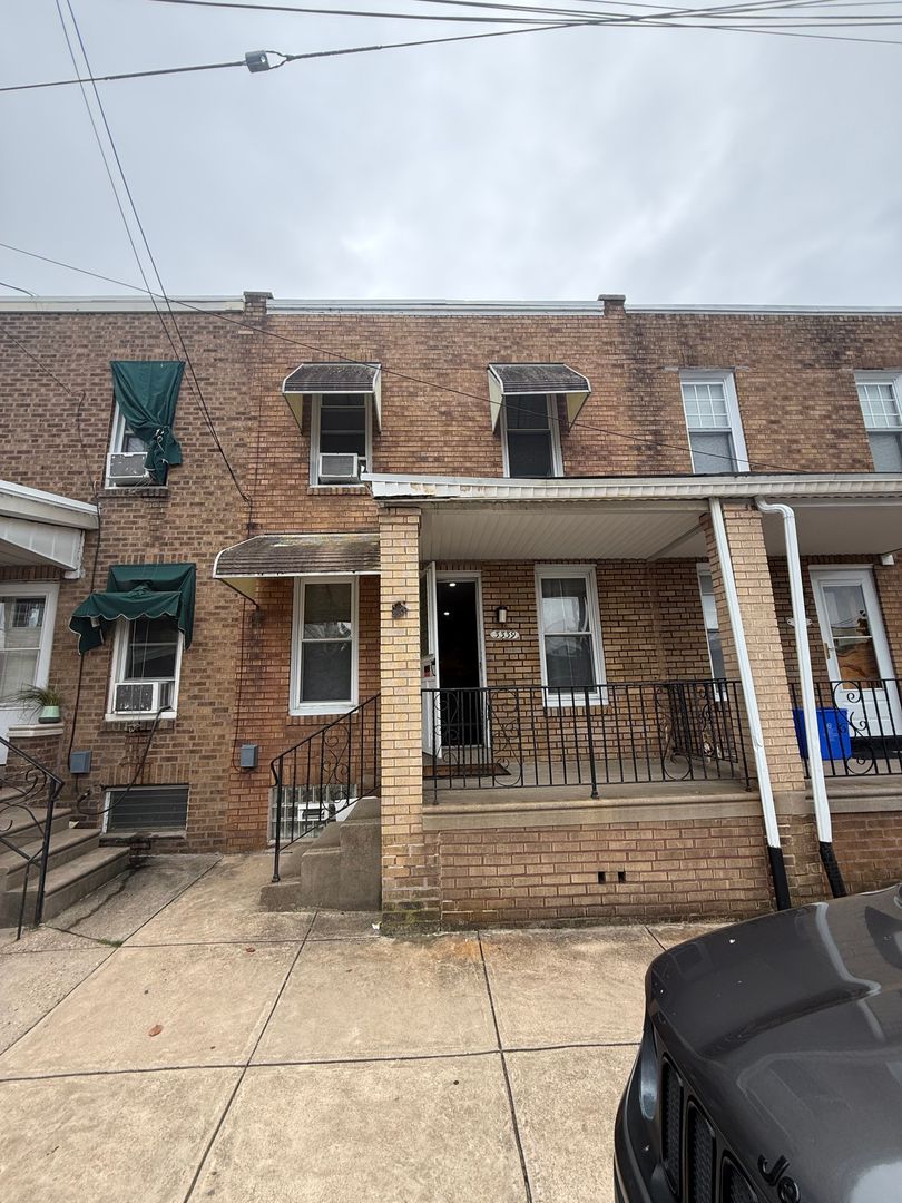 Philadelphia House: 3339 Mercer St