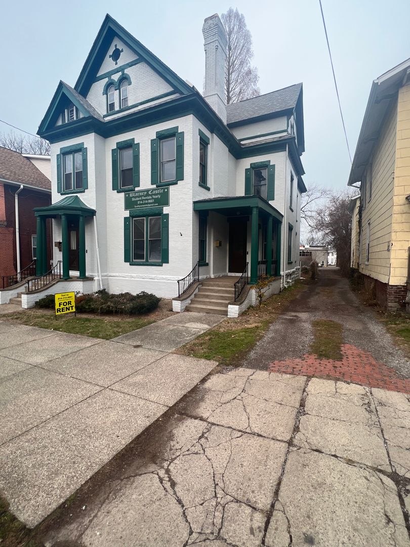 Erie Apartment: 354 W 9TH