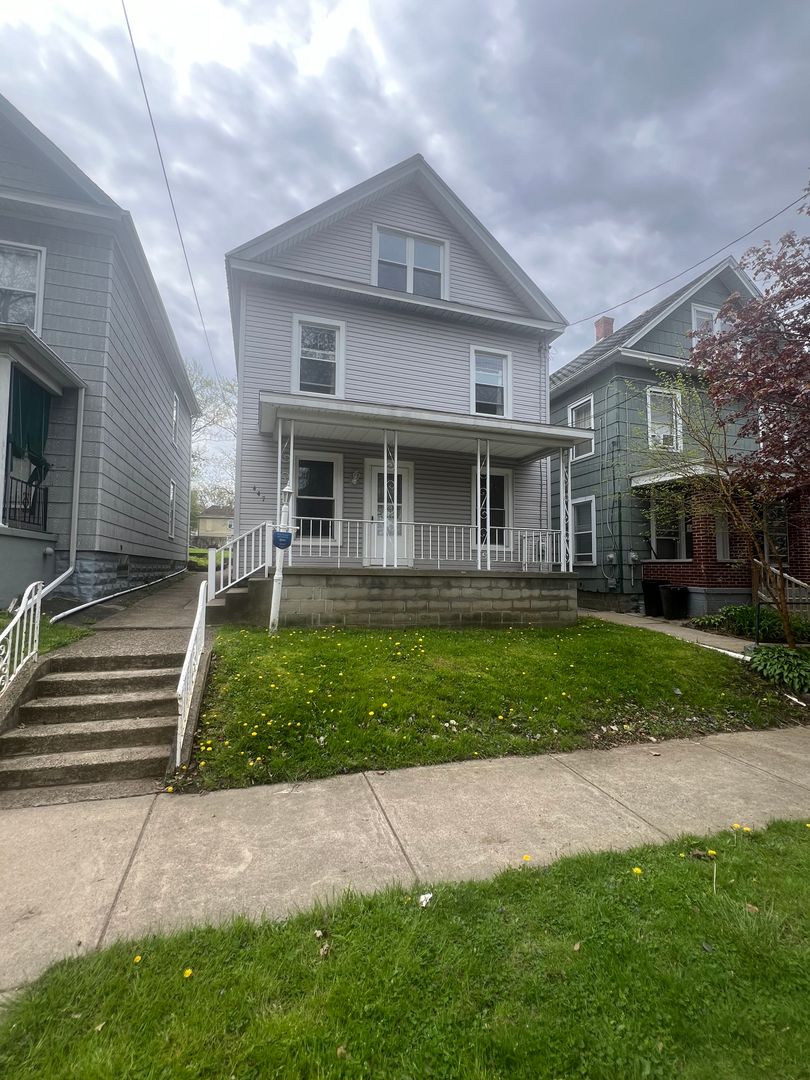 Erie Apartment: 447 E 3RD