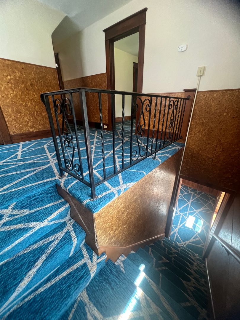 Erie House: 553 E 5TH