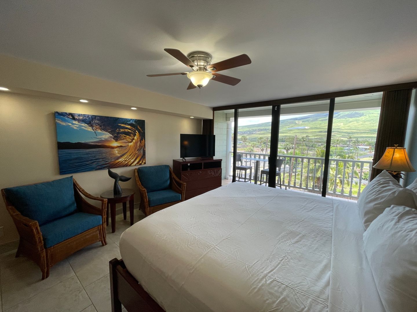 Lahaina Condo: 475 Front Street