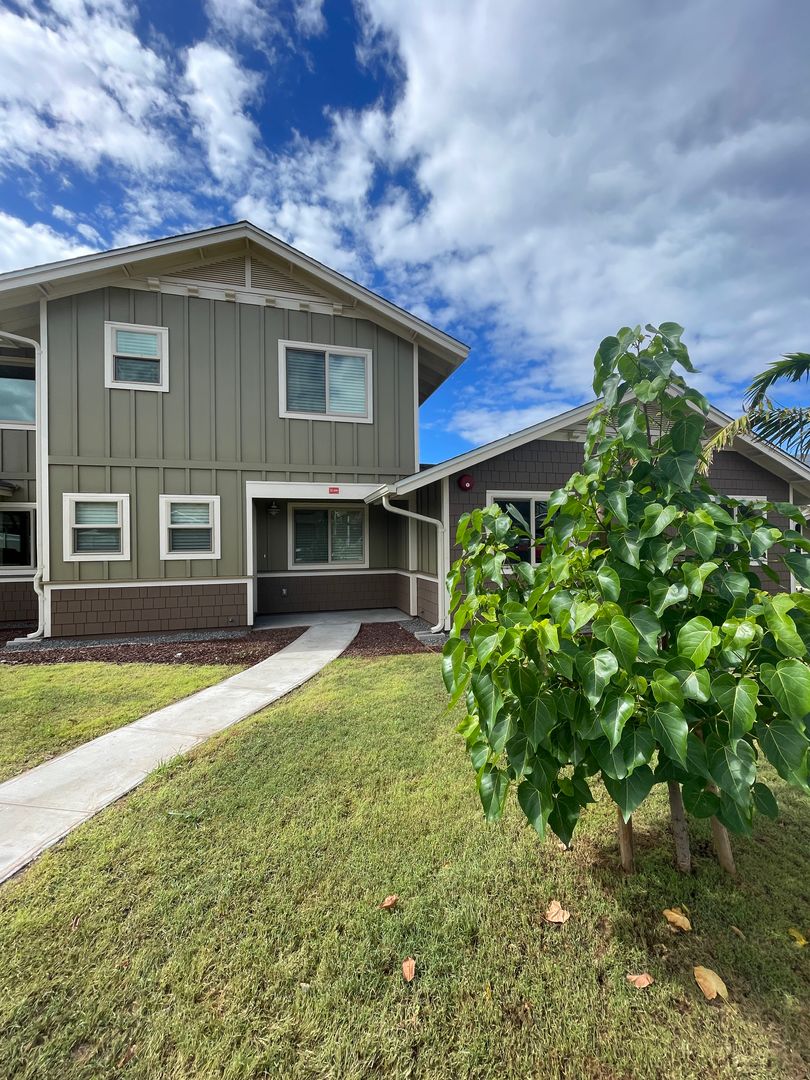 Lahaina Condo: 263 Kahoma Village Loop #12-105