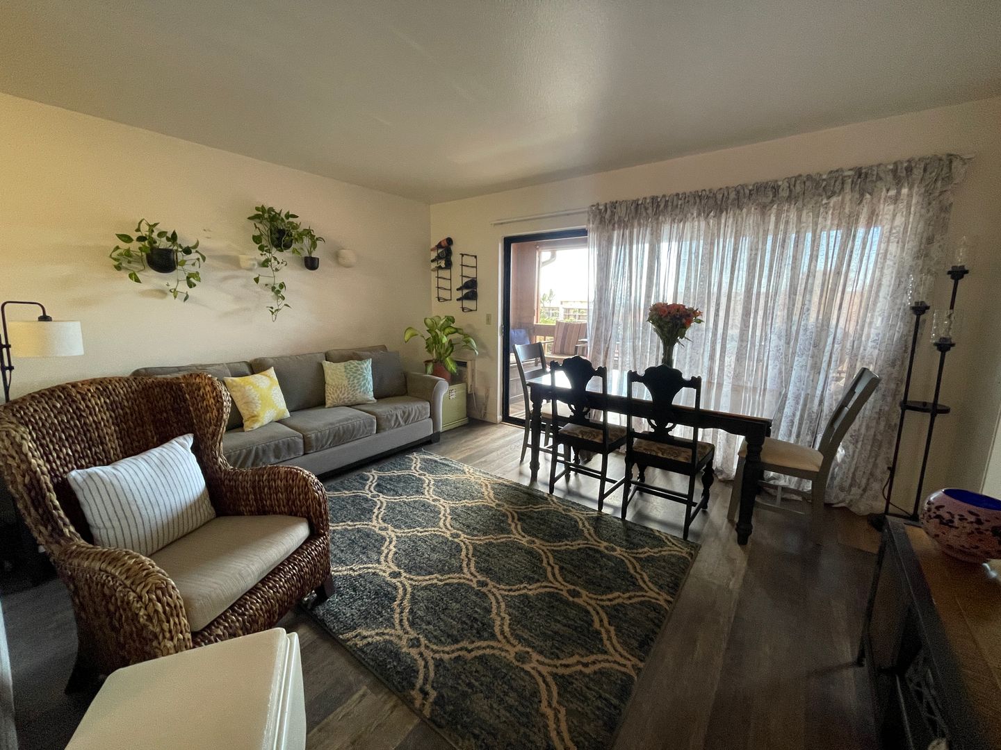 Lahaina Condo: 3740 Lower Honoapiilani Rd. #B-302