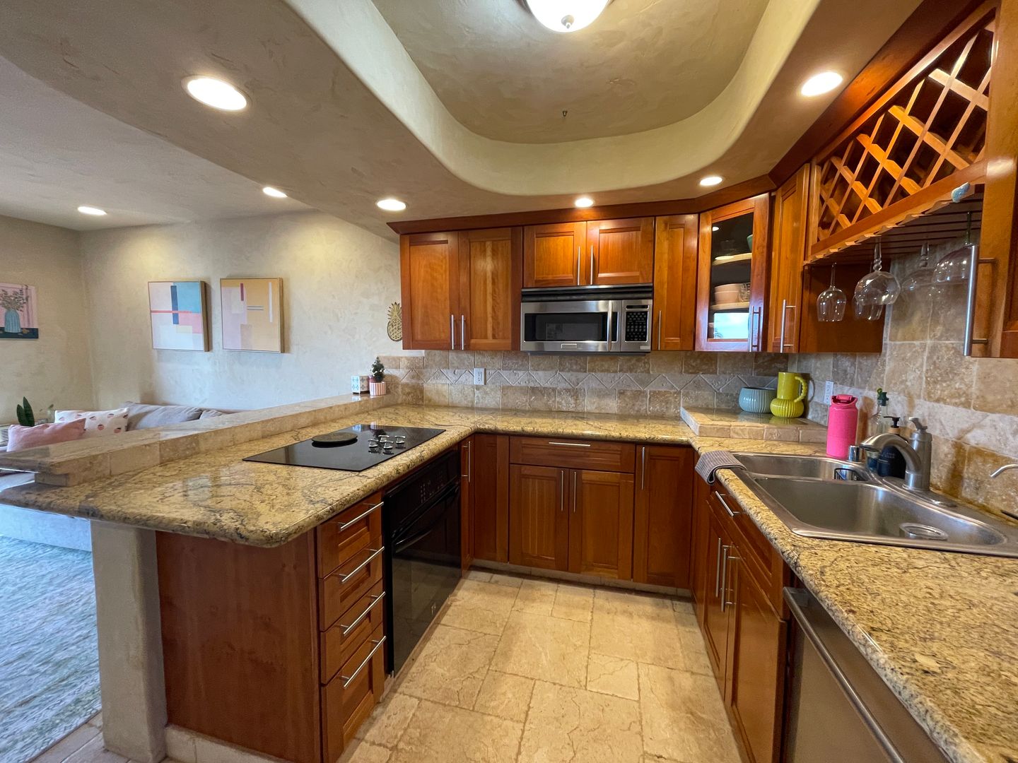 Lahaina Condo: 3740 Lower Honoapiilani Hwy, # E303