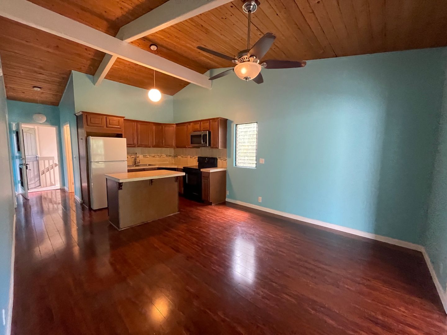 Lahaina Condo: 4440 L. Honoapiilani Rd #228