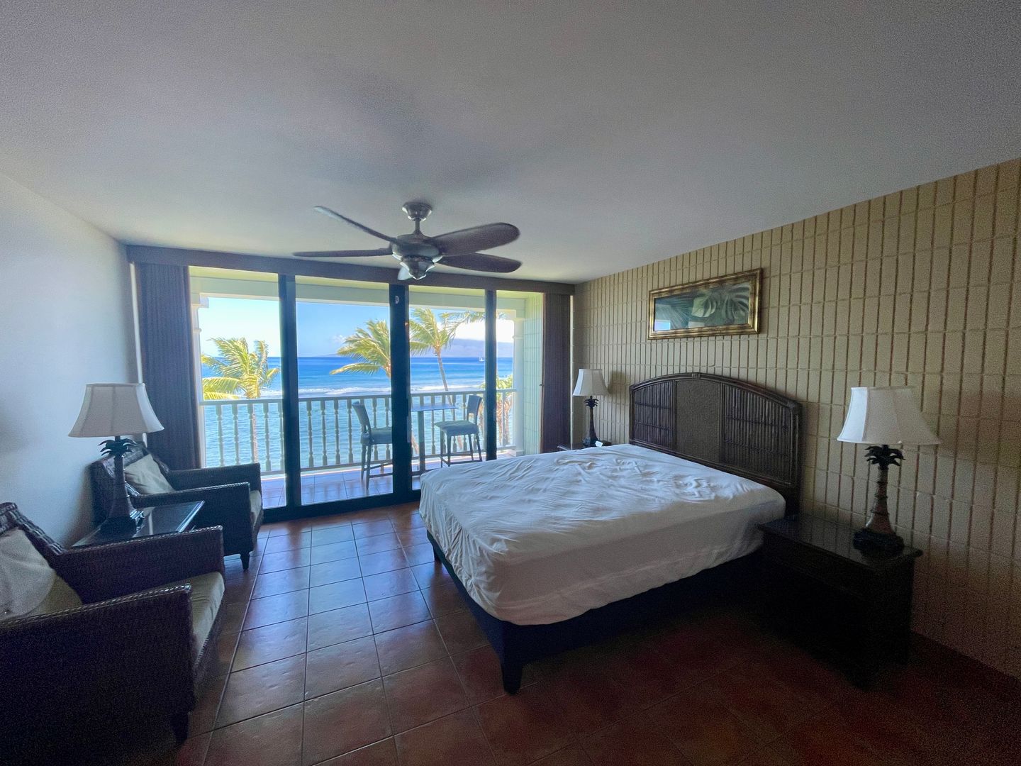 Lahaina Condo: 475 Front Street