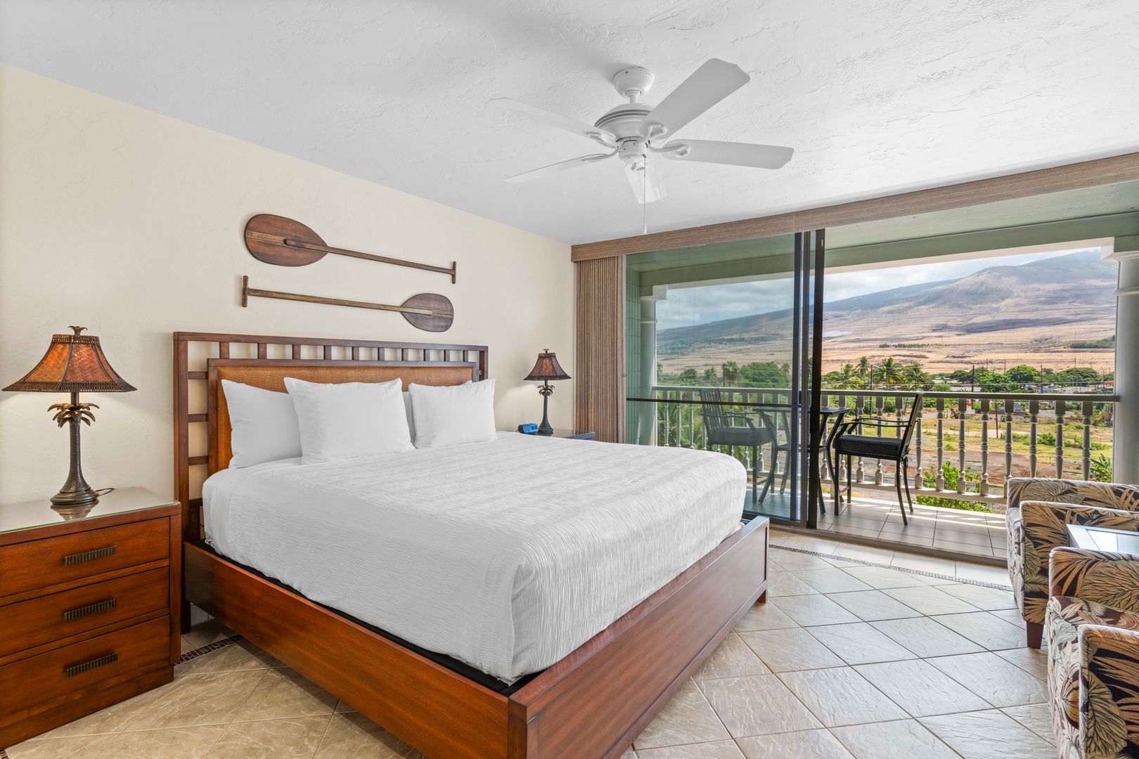 Lahaina Condo: 475 Front Street