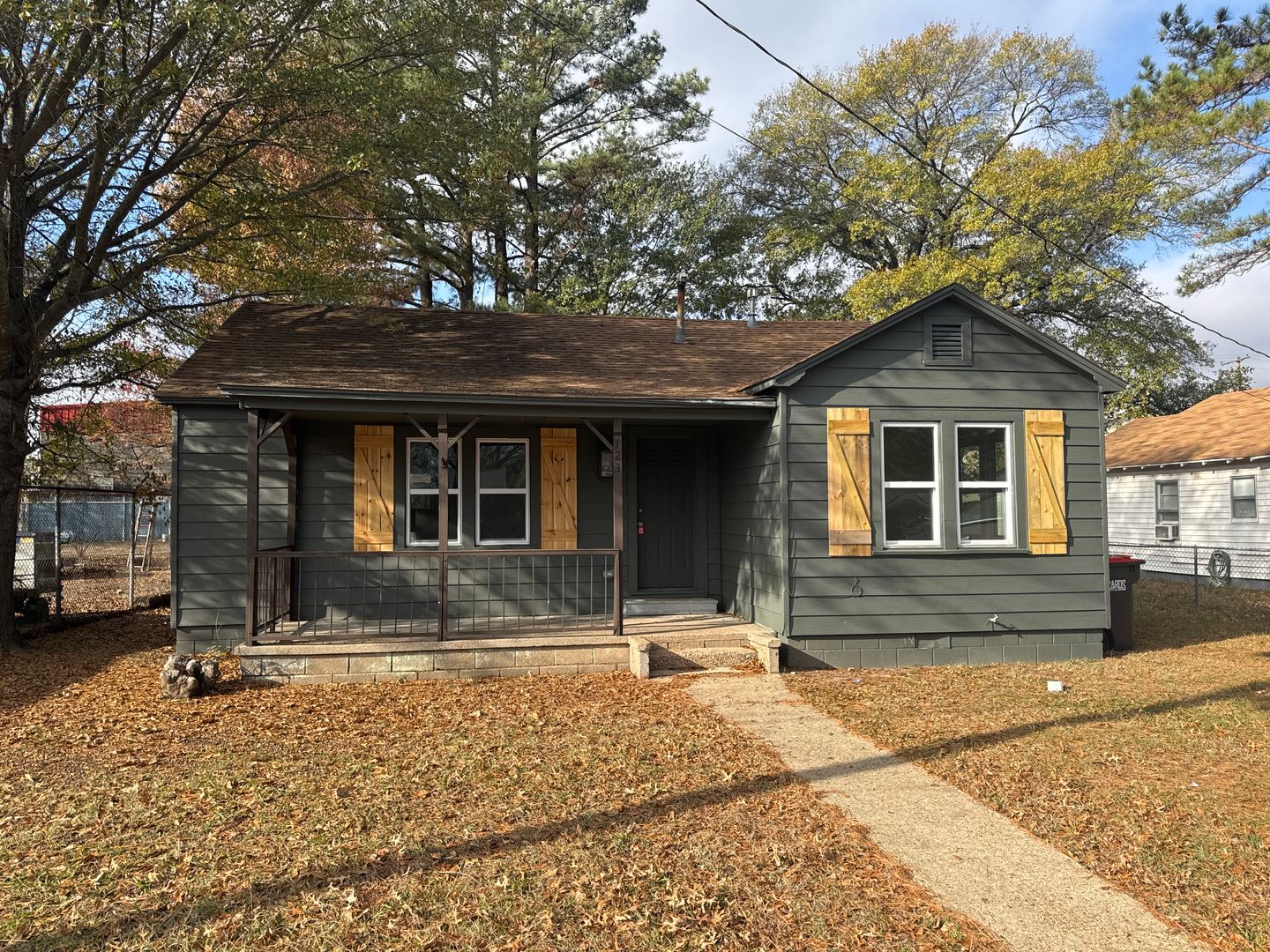 ALMA House: 723 HALL STREET