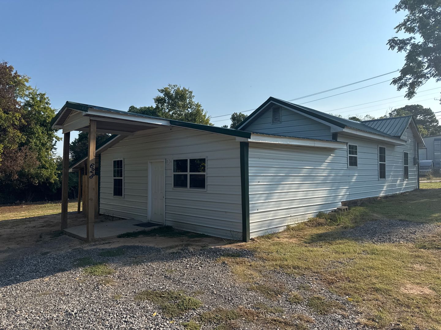ARKOMA House: 628 STATE LINE RD