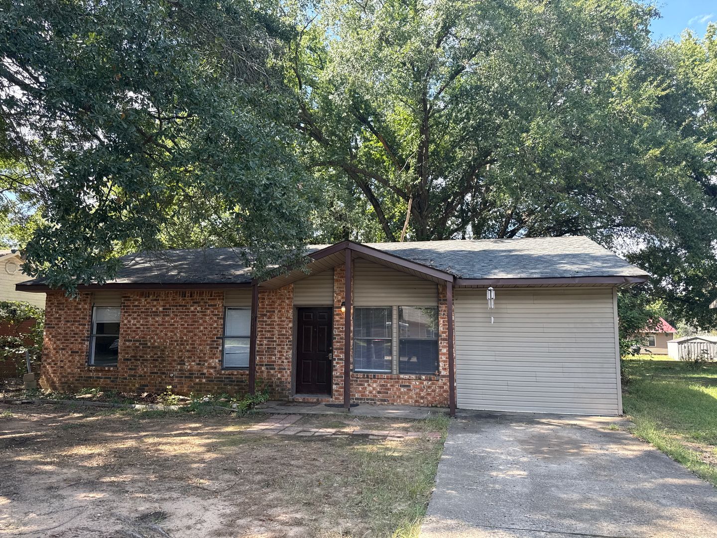 ALMA House: 911 HARRIS DRIVE