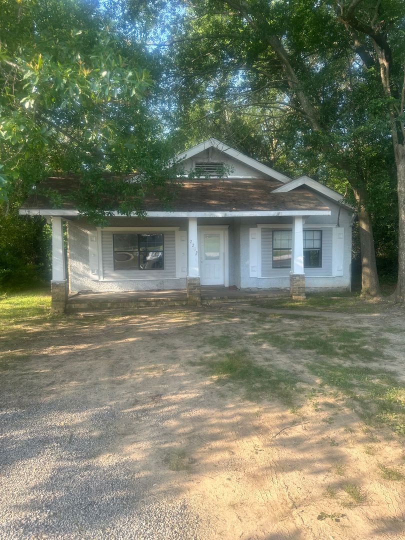 Van Buren House: 2212 Baldwin St.