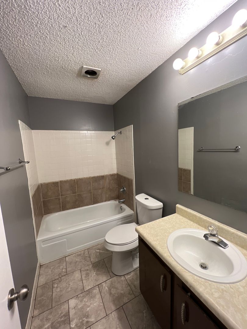 1007 H ST 5, BARLING, AR 72923