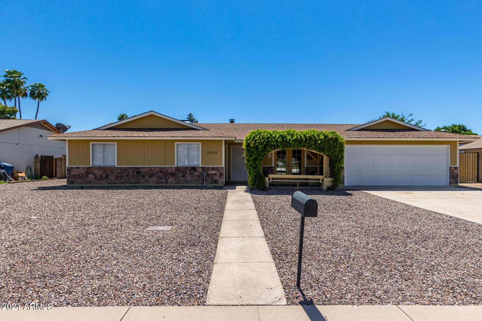 Mesa House: 2059 East Adobe Street