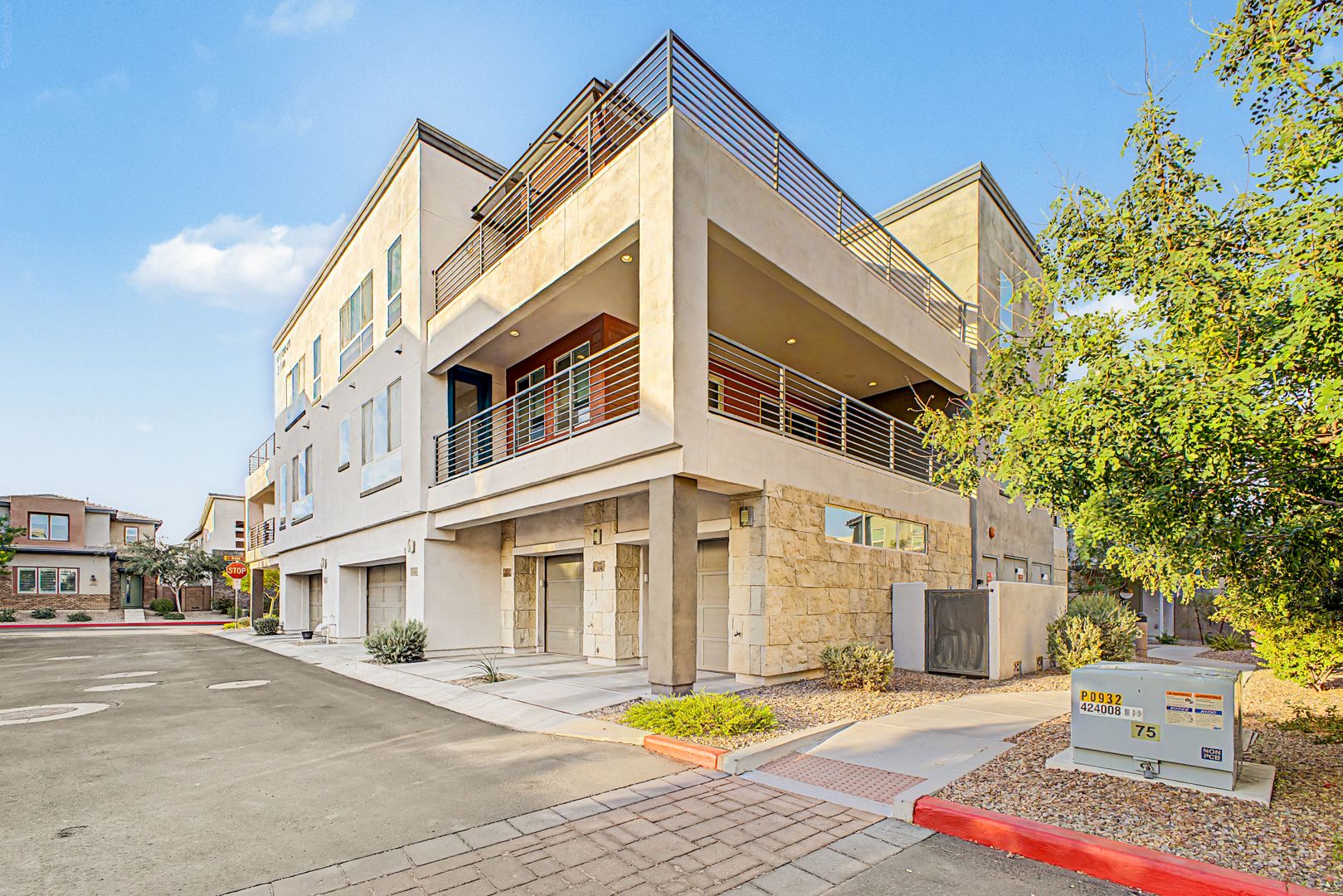 Chandler House: 1250 N Abbey LN Unit 209
