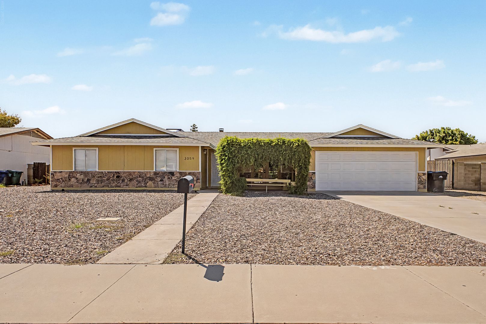 Mesa House: 2059 East Adobe Street