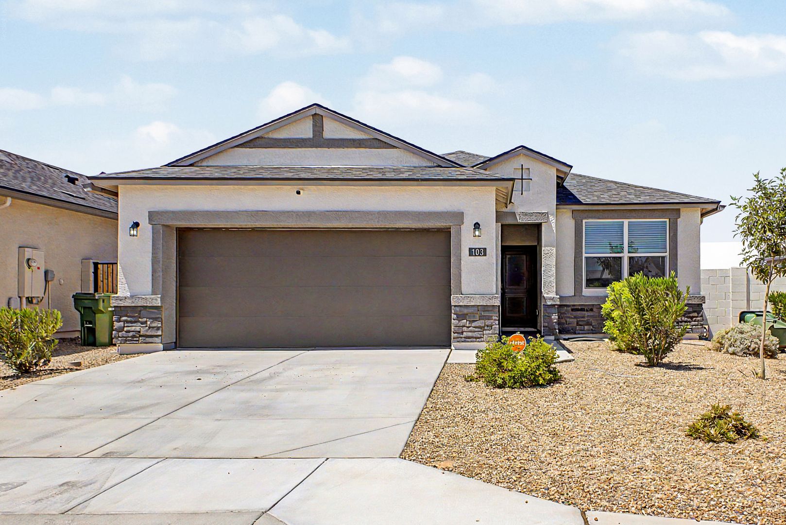 Casa Grande House: 103 S COLLIER LN S