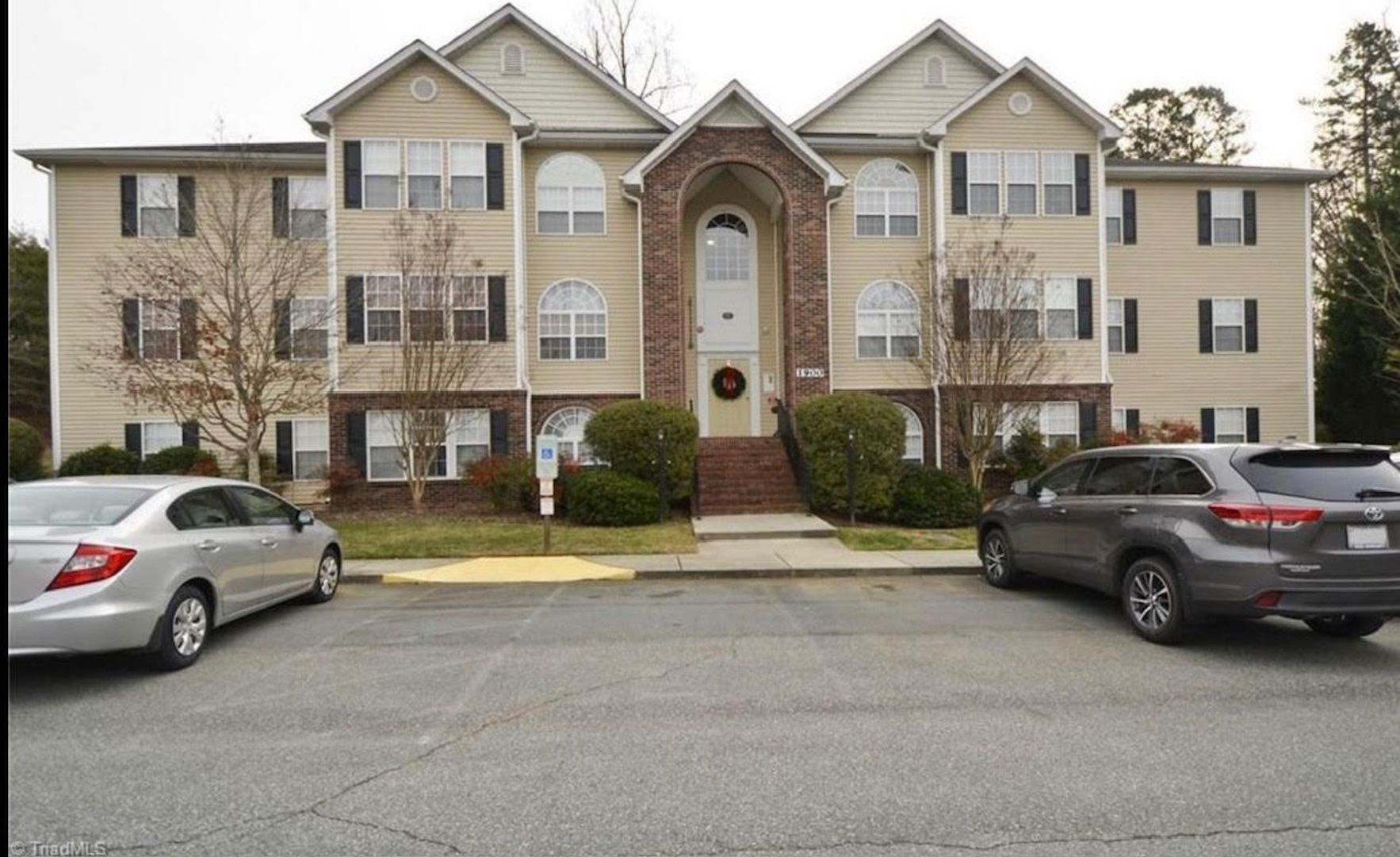 Winston Salem House: 434 Ivy Glen Dr.