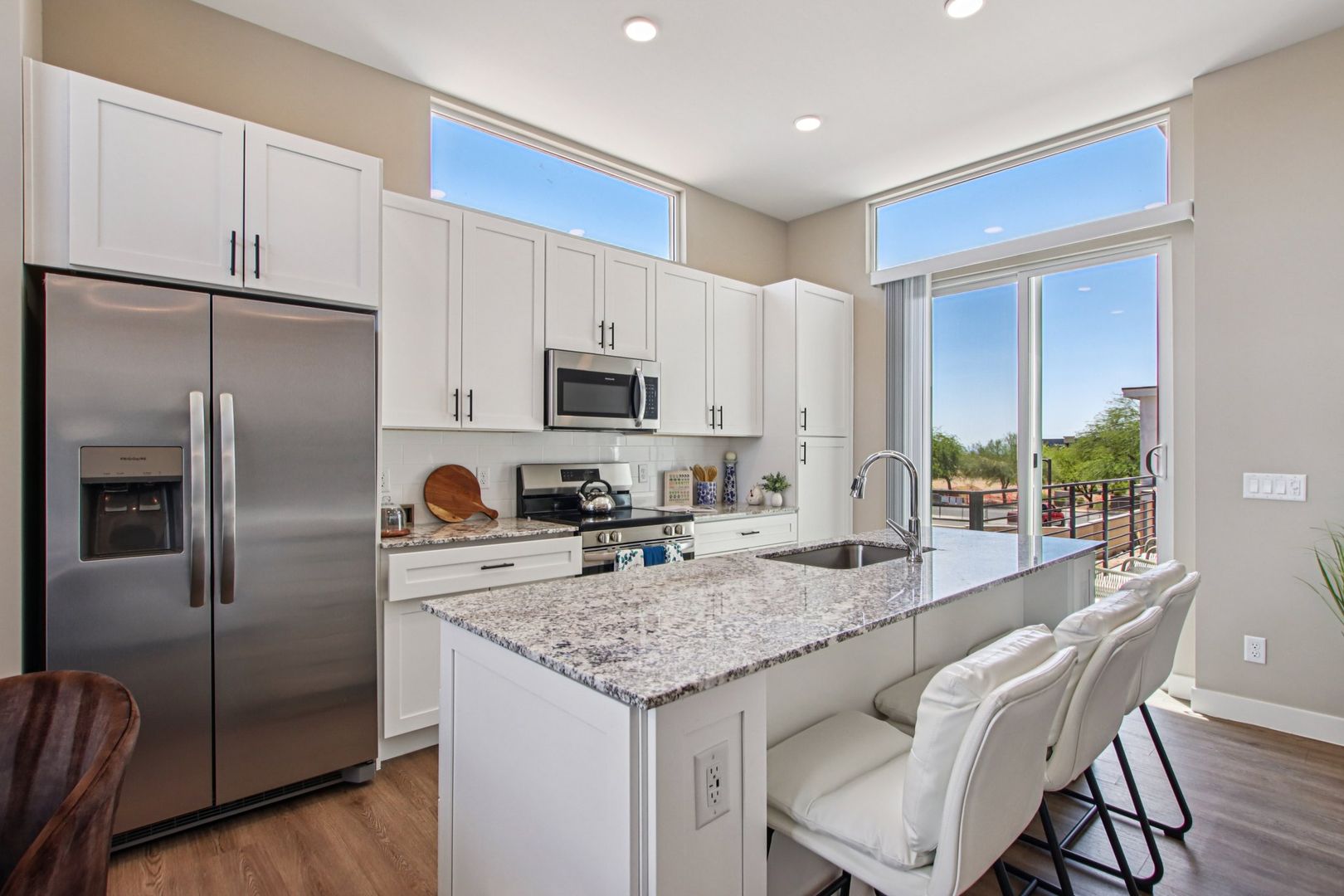 Mesa Apartment: 1927 S Recker Road